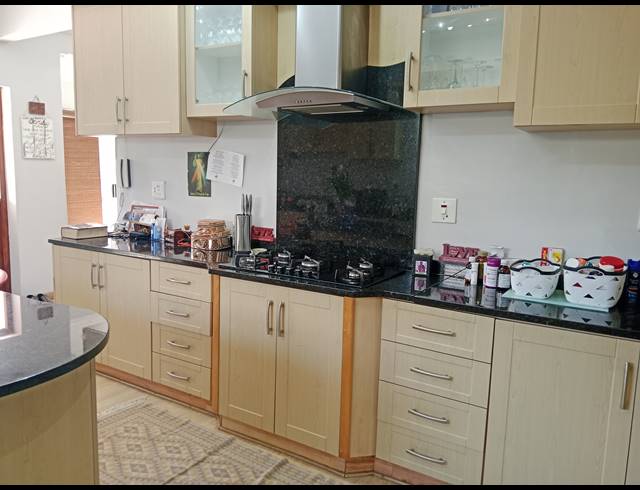 3 BEDROOM FREESTANDING FOR SALE IN SCOTTSVILLE